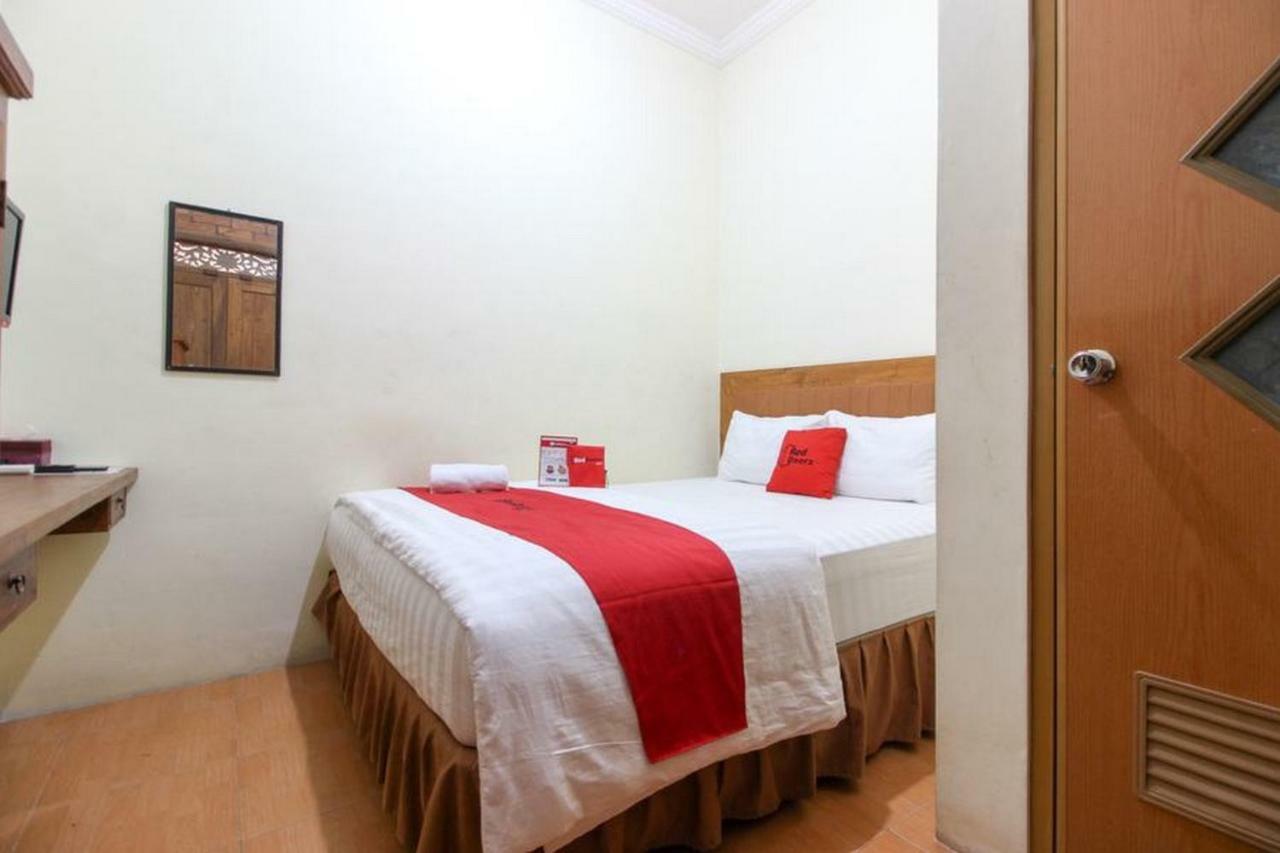 Reddoorz Near Amikom Yogyakarta 2 Maguwo Exterior photo